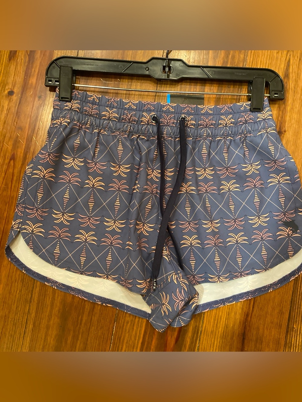 Salt Life Women’s Boardshorts/Shorts  Gray And Pink Palm Trees 3”Inseam Size XS